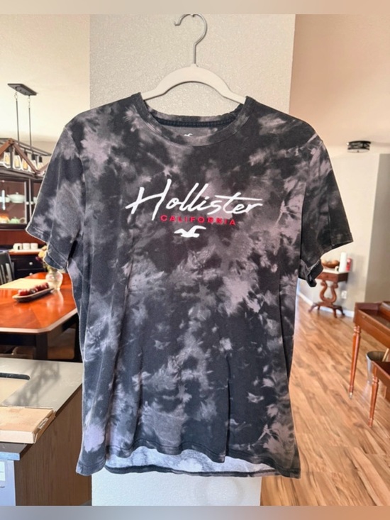 Hollister Other - Hollister Gray & Black Embroidered Logo Cotton Tee